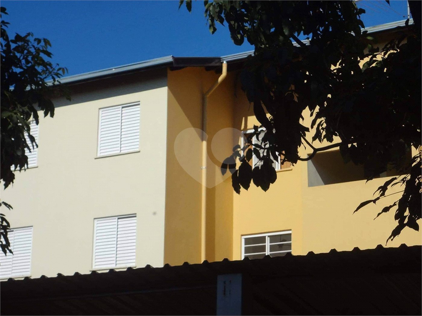 Apartamento no Condomínio Residencial Ipê I .