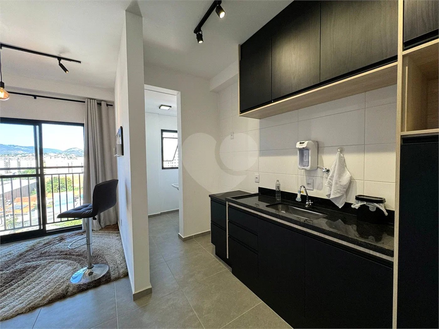 STUDIO SEMI MOBILIADO PARA VENDA OU LOCAÇÃO EM ATIBAIA