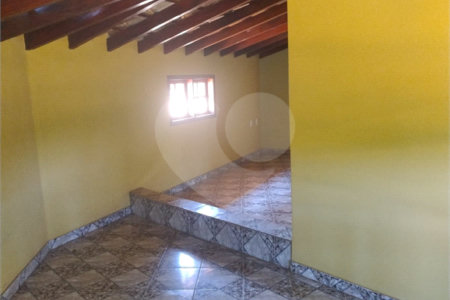 Excelente sobrado no Condomínio Parque Sabará