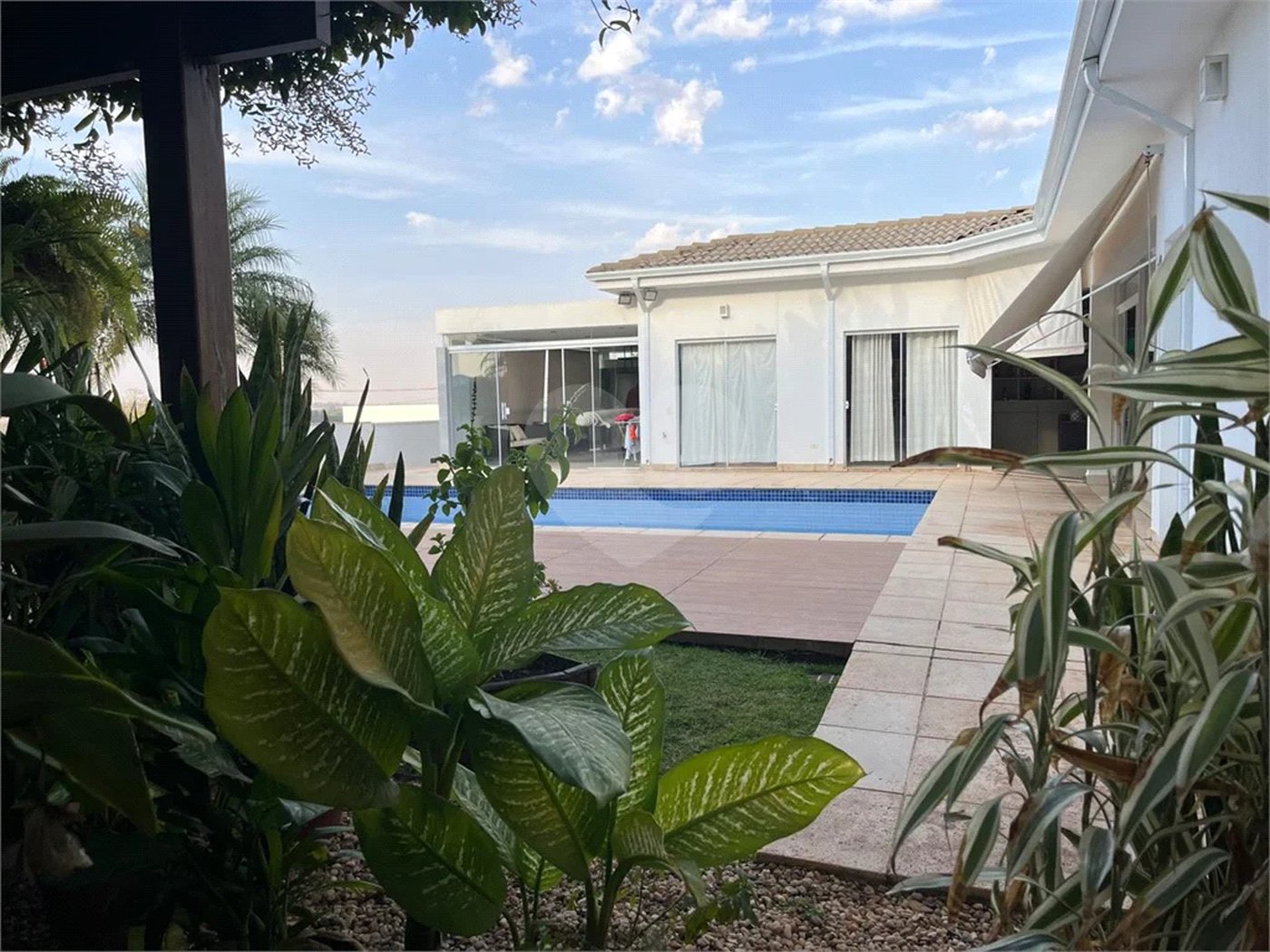 Excepcional Casa de 4 Suítes no Condomínio Monte Alegre em Piracicaba