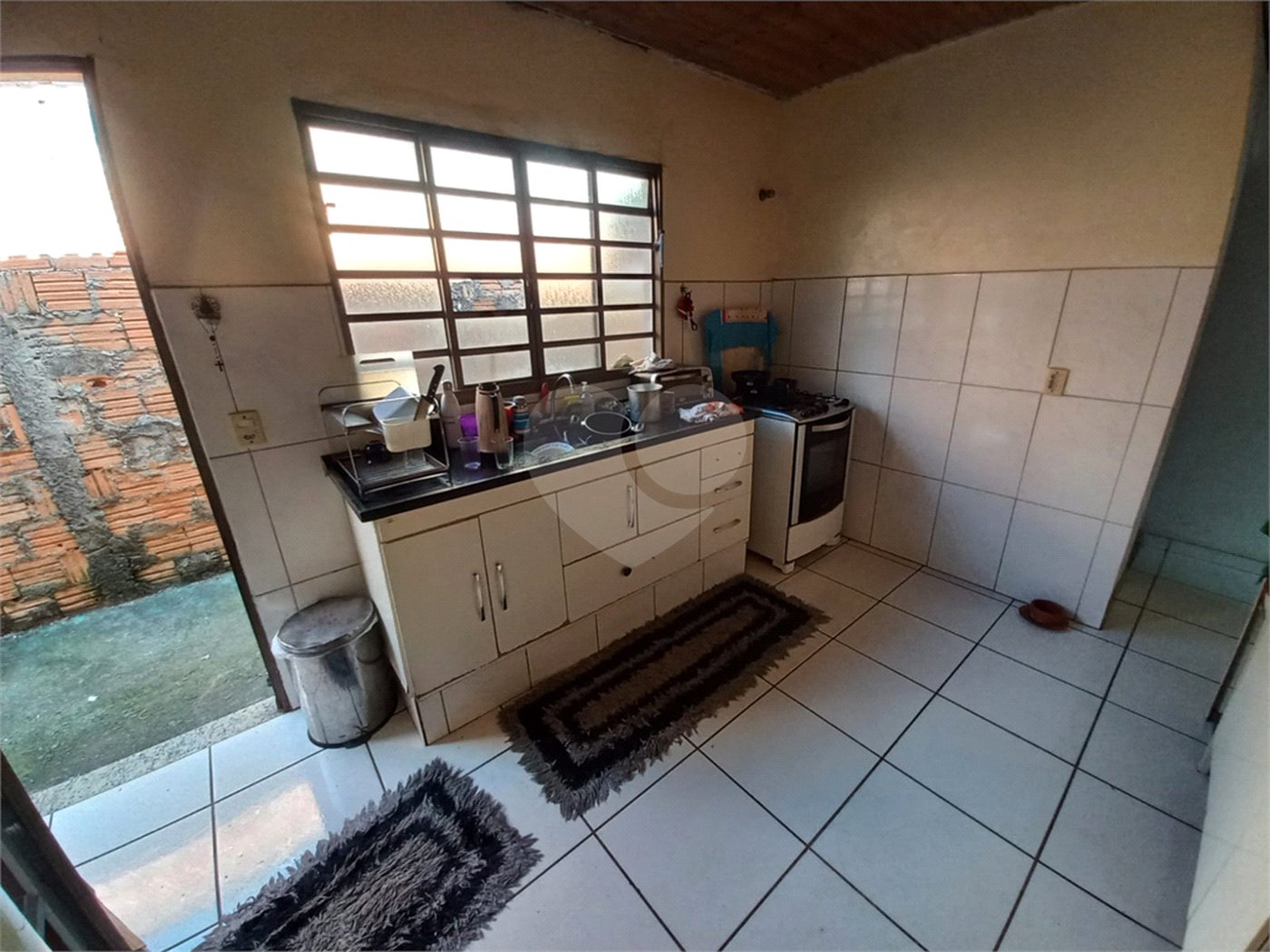 Casa térrea com 2 dormitórios.