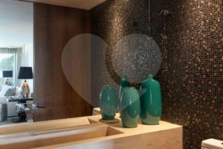Apartamento reformado de 511m2 à venda com 4 suítes e 3 vagas no Morumbi