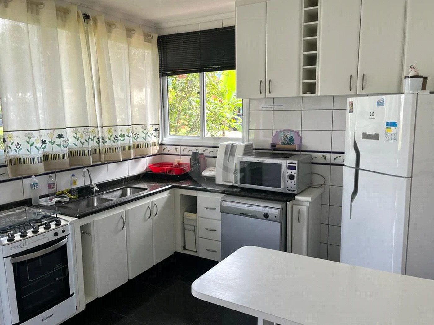Casa à venda com 6 quartos, sendo 5 suítes, em Morada da Praia, Bertioga, SP