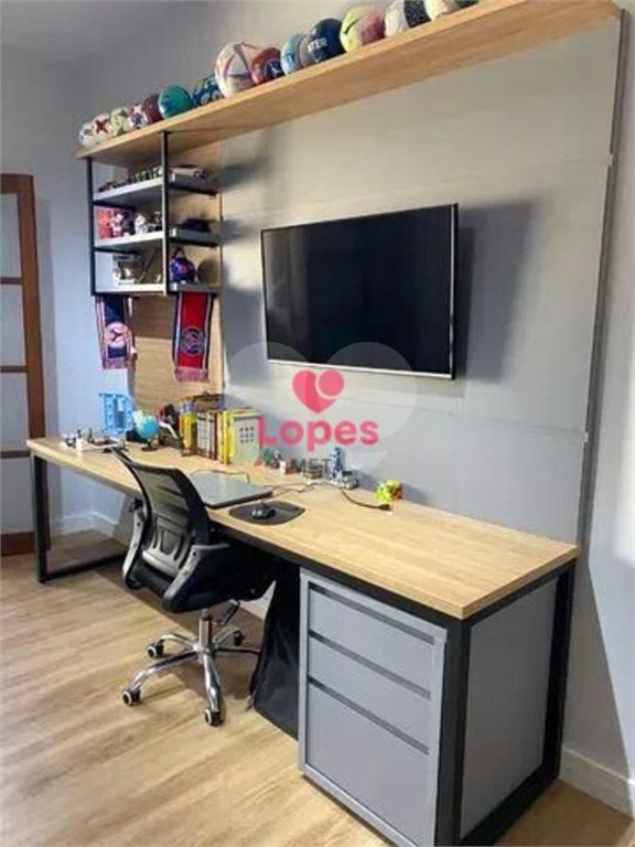 Casa Sobrado COM 250M², 2 DORMITORIOS, 2 SUITES, 6 VAGAS - JARDIM DAS INDUSTRIAS - SÃO JOSÉ DOS CAMP