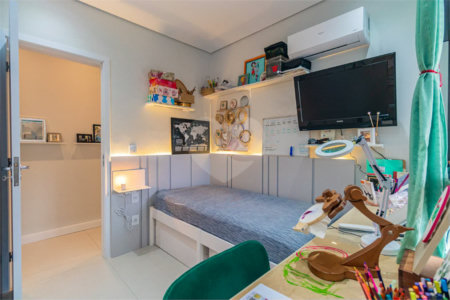 Apartamento 3 suítes 4 vagas 318m² a venda na Vila Sofia - São Paulo