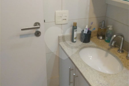 Apartamento 82 m² com varanda 2 dormitórios sendo 1 suítes 1 vaga.