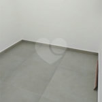 Casa térrea a venda no Jd Sabias! 2 dormitórios sendo 1 suíte com 1 vaga de garagem - Forro de drywall - Água fria e quente - Porcelanato 80x80 na casa toda - Esquadrias pretas - Marmoraria toda em pedra preto negresco - Portão automático -Jardim dos Sabiás tem rápido acesso para rodovia