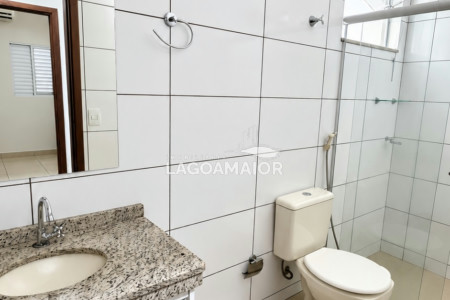 Casa para alugar com 3 quartos, sendo 1 suíte, no condomínio Recanto das Palmeiras, Três Lagoas - MS
