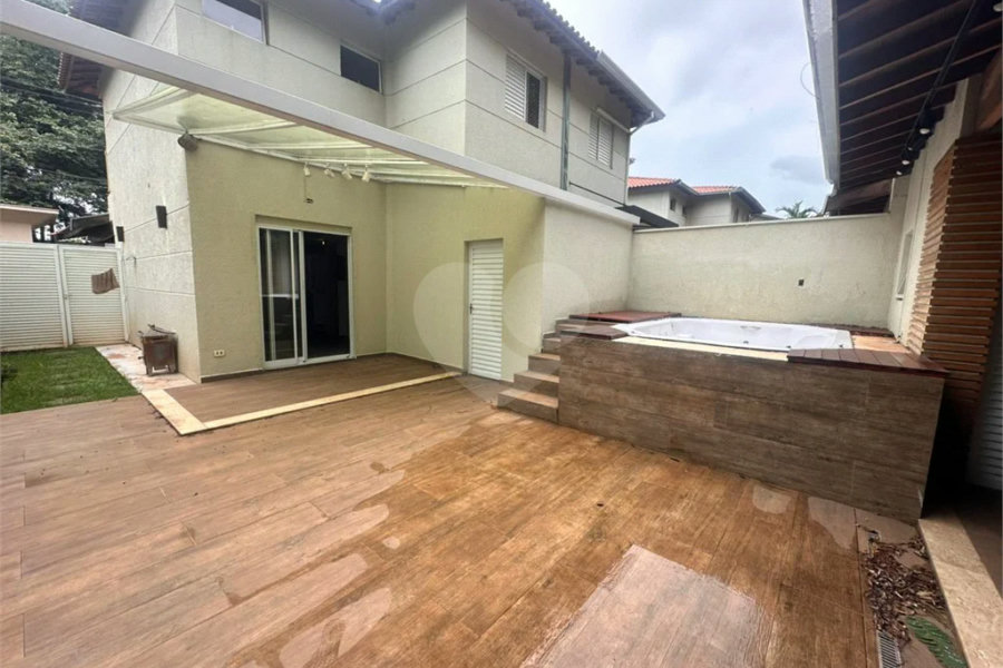 Casa de Condomínio com 3 Quartos e 2 banheiros à Venda, 311 m² por R$ 750.000