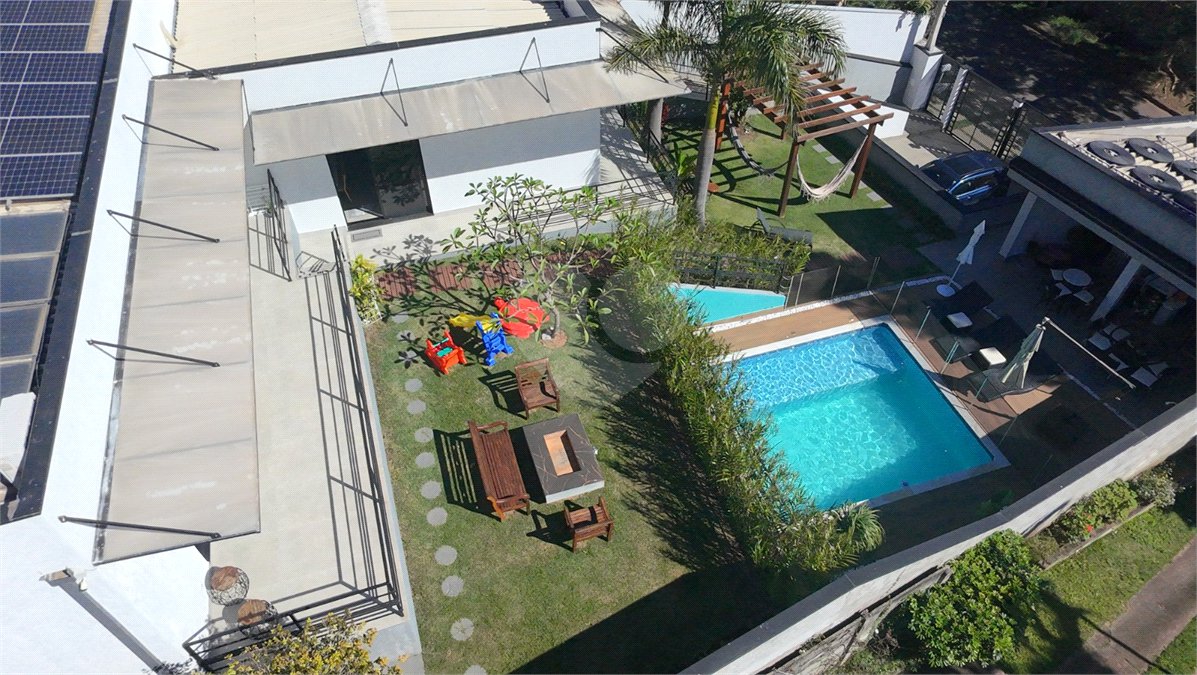 Casa com 4 dormitórios à venda, 214 m² por R$ 1.890.000 - Parque Arco Iris - Atibaia/SP