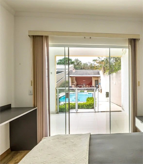 Casa à Venda com 4 suítes no bairro Jardim Paulista em Atibaia/SP.