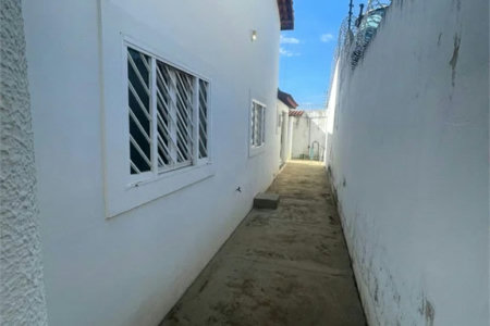 Casa para alugar com 3 quartos, sendo 1 suíte,  em Setor Industrial, Balsas, MA