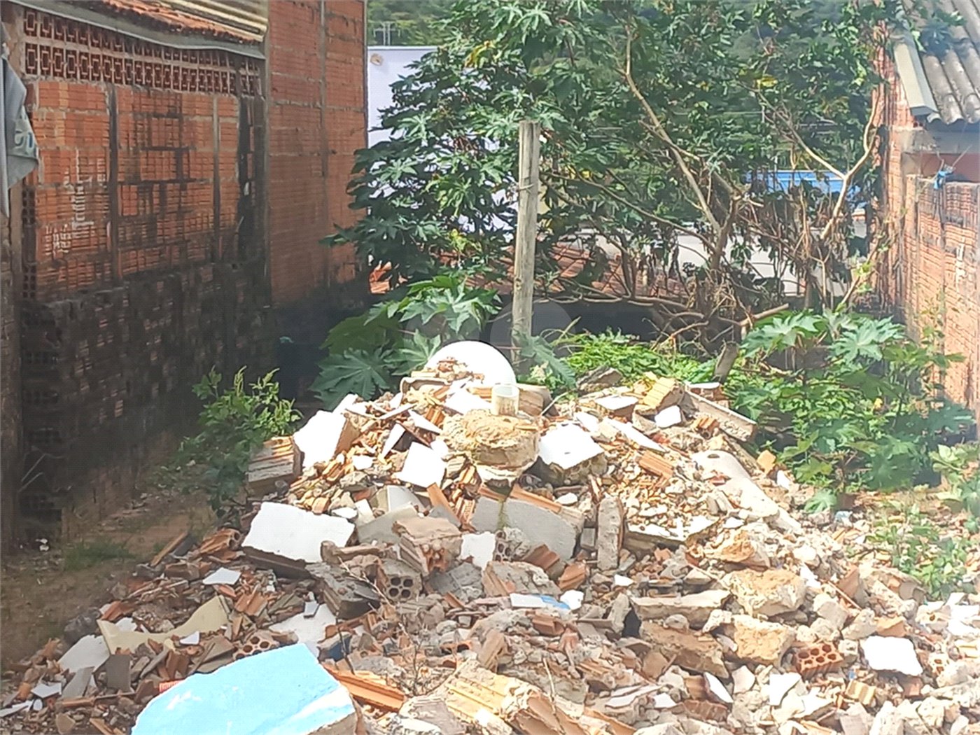 Terreno com 125,00 m² .