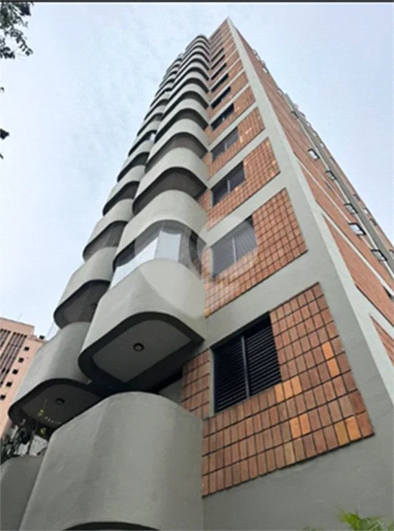 Apartamento mobiliado em Moema, - 1 quarto, sala e cozinha - 1 vaga