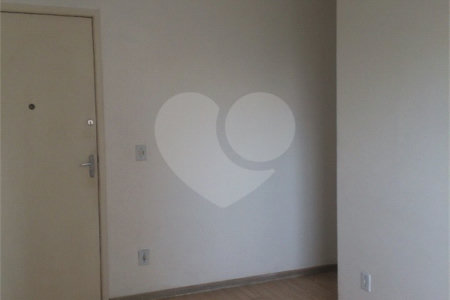 Apartamento à venda no Brás, 2 quartos, garagem