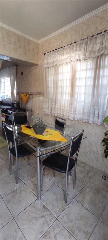 Casa a venda na cidade de São Pedro - SP.