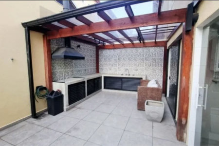 Casa à venda com 3 quartos, sendo 1 suíte,  no condomínio Villas de São Francisco I, São Paulo - SP