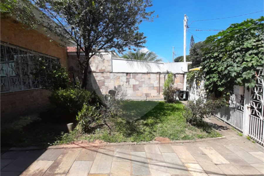 Casa terrea para venda no bairro Palmas do Tremembe.