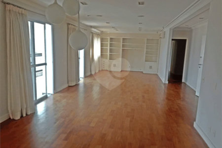Apartamento a venda com 252 m² no Campo belo.