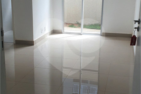 Apartamento para locação ou venda na Vila das Orquídeas.