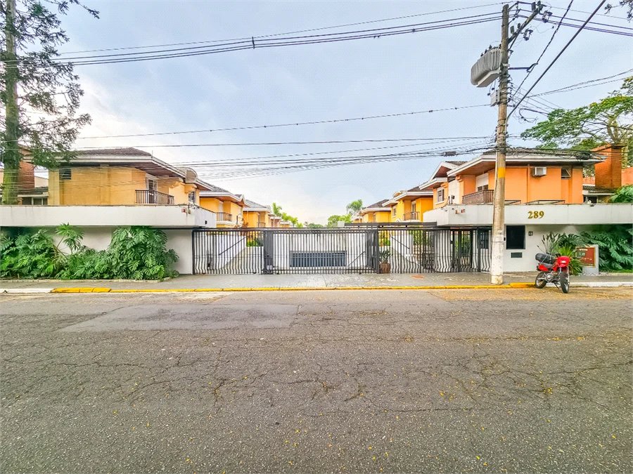 Casa à venda com 4 suítes no condomínio Ville Le Mans, São Paulo - SP