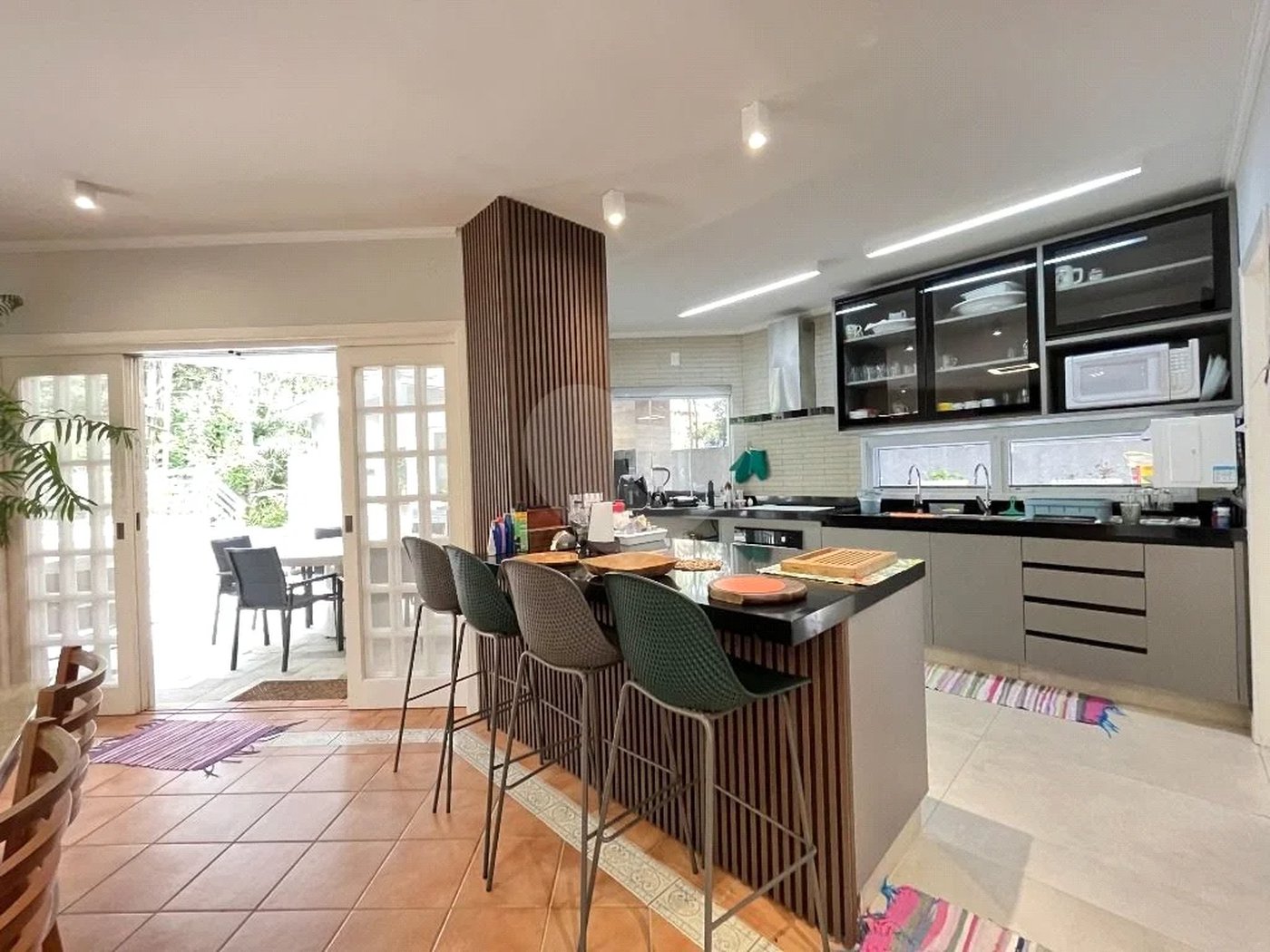 Casa à venda com 5 quartos, sendo 4 suítes, em Riviera de São Lourenço, Bertioga, SP