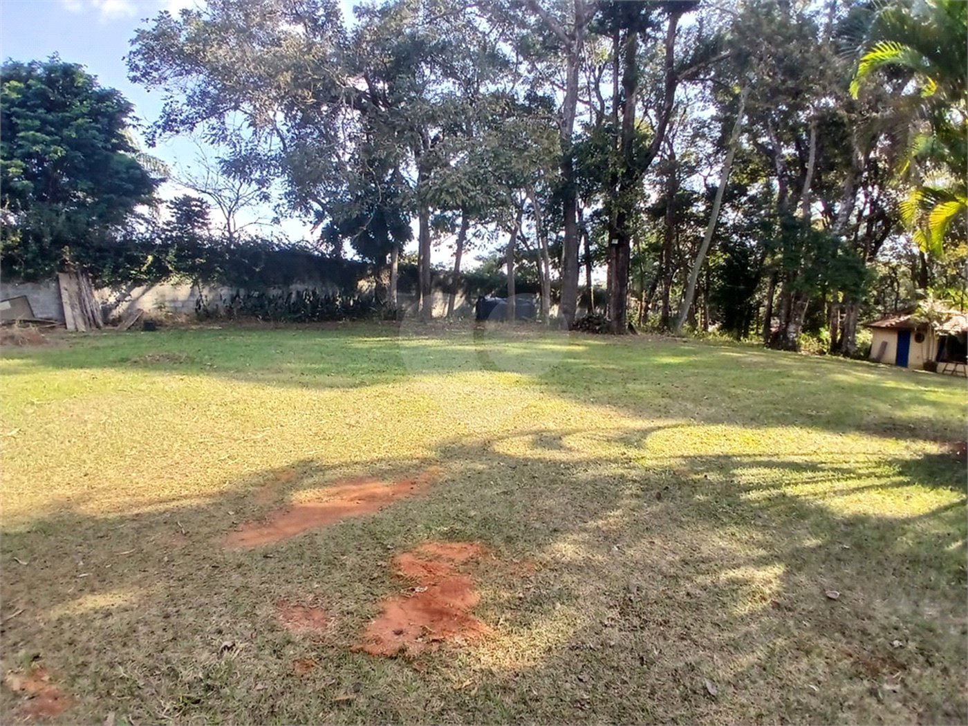 Terreno de 2000m² à Venda no Jardim Estância Brasil