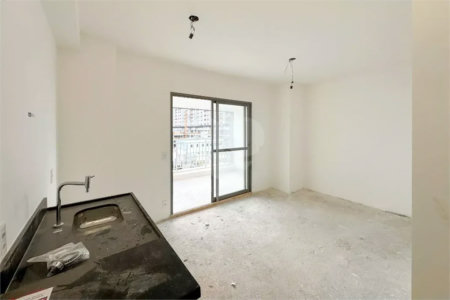 Apartamento com 1 dormitório próximo ao metrô Linha Verde.
