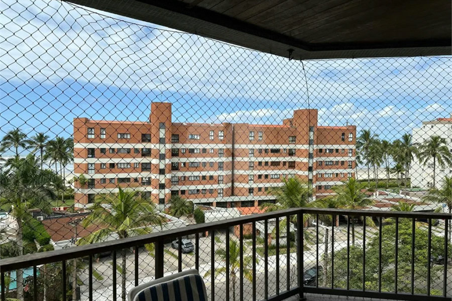 Apartamento à venda com 3 quartos, sendo 1 suíte,  em Riviera de São Lourenço, Bertioga, SP