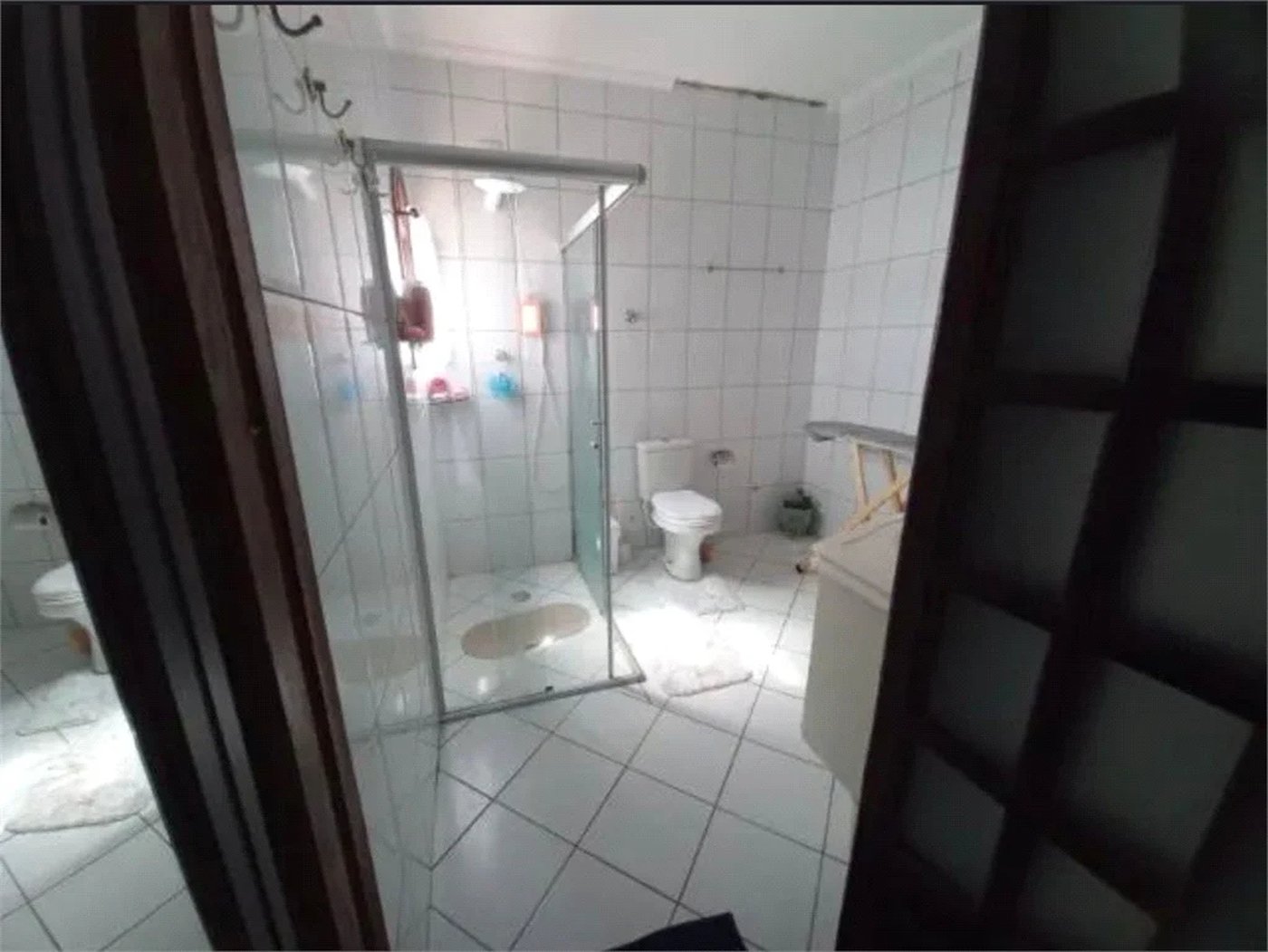 Sobrado à venda com 4 quartos, sendo 1 suíte, em Santo Antônio, Osasco, SP