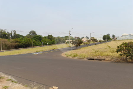 Terreno à Venda no Bairro Santa Julia - São Carlos