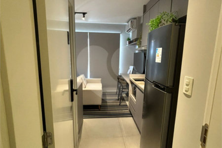 Studio mobiliado em andar alto com lazer completo em Indianópolis