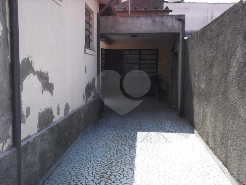 Casa térrea à venda na Saúde - terreno plano 250m² - 3 Quartos/5 Vagas