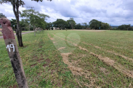 Loteamento Residencial no Condomínio Vila Pinhal do Broa
