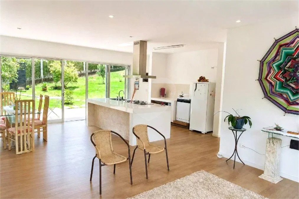 Chácara com 1.504 m² à venda em Guararema - SP