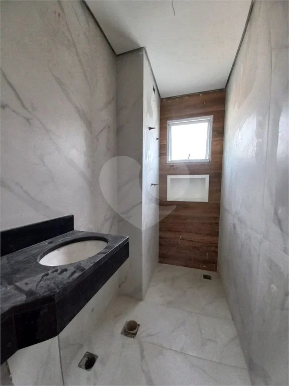 APARTAMENTO À VENDA- 01 DORMITÓRIO COM QUINTAL - 01 VAGA MOTO COM SACADA