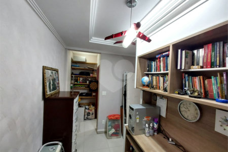 Casa residencial com ponto comercial a venda no Centro