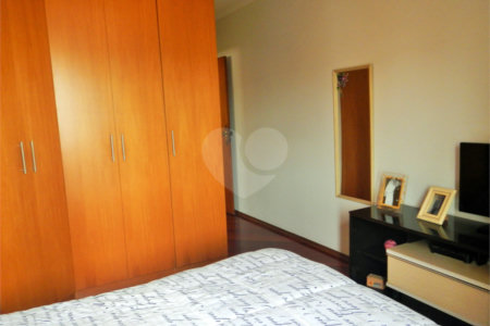 Sobrado à venda na Saúde c/175m2 - 3 Quartos/1 Suíte/ 2 Vagas na garagem