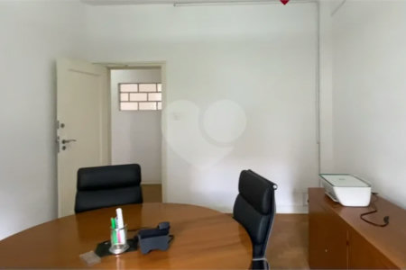 Apartamento 2 dormitorios, sala, cozinha sem vaga ,no bairro Republica