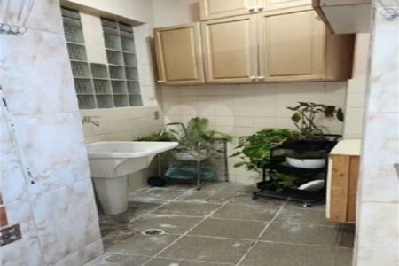 Apartamento à venda no bairro Barra Funda.