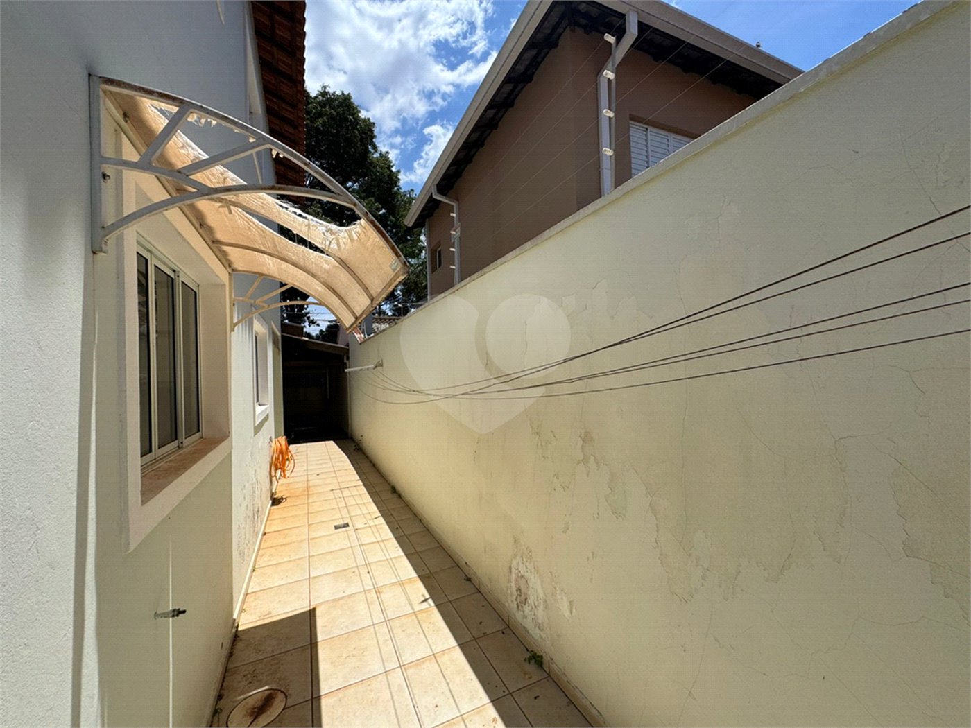 Casa á venda, com 3 dormitórios, no bairro Planalto paraíso em São Carlos.