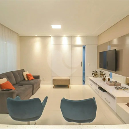 Espaço, conforto e uma localização privilegiada fazem deste apartamento mobiliado no Baeta Neves, em São Bernardo do Campo, uma excelente opção para seu novo lar. Com 118 m², três dormitórios e quatro banheiros, o imóvel oferece ambientes amplos para acomodar a família e receber amigos com comodidad