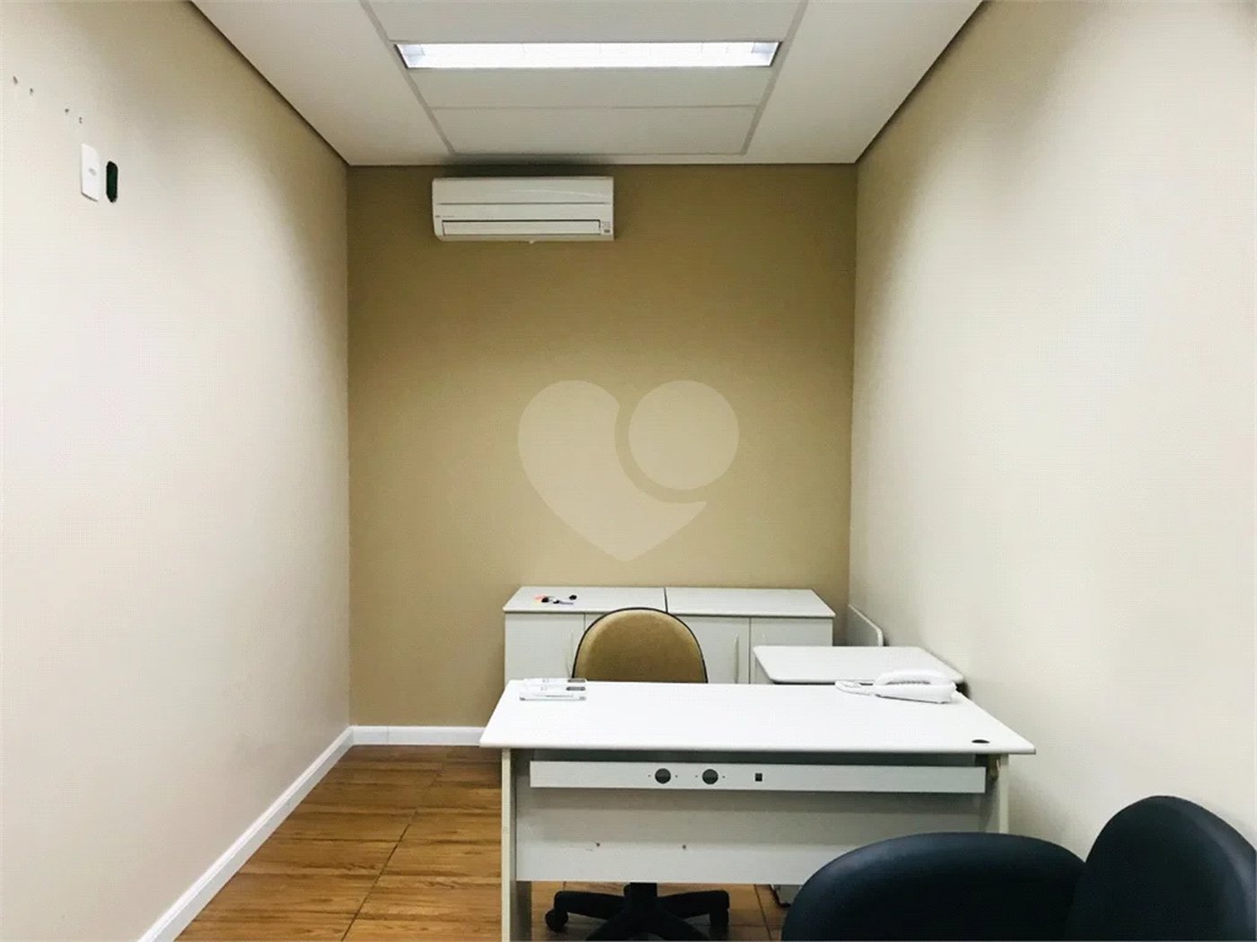 OPORTUNIDADE DOMO BUSINESS - MOBILIADA E PRONTA P/ USO!