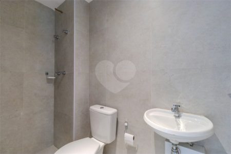 Apartamento para venda em Moema com 3 quartos, sendo 3 suítes, 2 vagas, 149 m²