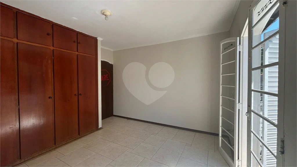 Venda Casa com 4 Dormitórios no Parque Santa Cecília