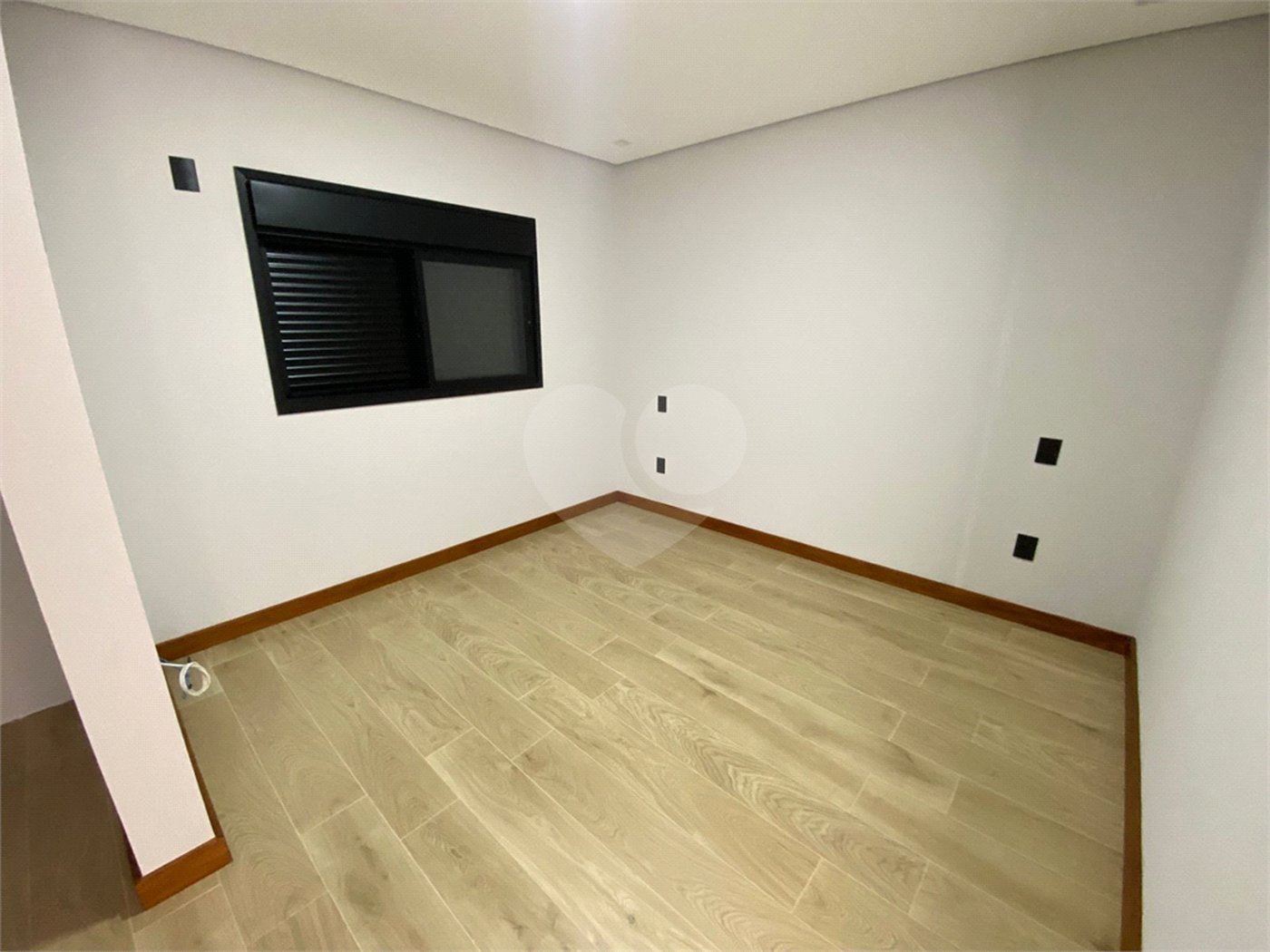 Casa à Venda no Condomínio Damha II