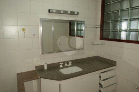 Casa de Vila à venda com 4 suítes em Morumbi, São Paulo, SP