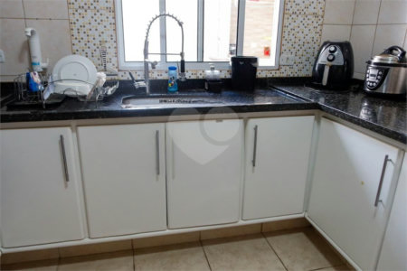Casa à venda com 222m², 3 quartos e 2 vagas