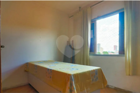 Casa com 210m² , 3 dormitórios , sendo 1 suíte , 2 vagas , à venda no Jabaquara.