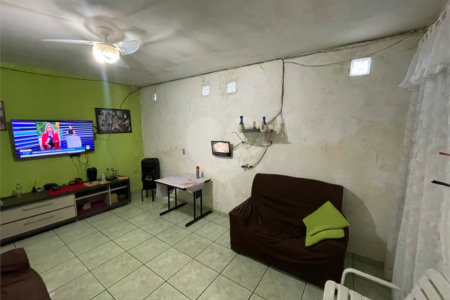 Casa térrea para venda na Vila Nossa Senhora de Fátima.